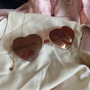 Rose Gold Heart-Shaped Sunglasses